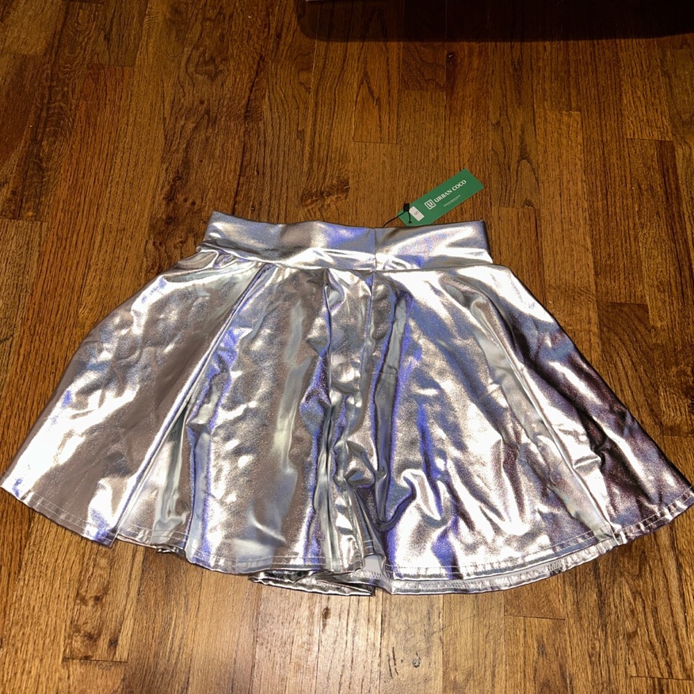 silver skirt size S NWT NEVER WORN